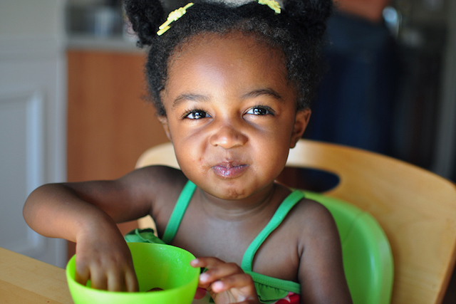 4 Reasons to Let Your Baby Play with Their Food